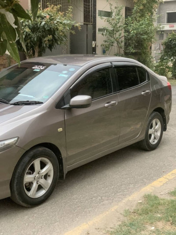 honda-city-13-ivtec-2014-almost-total-geniun-big-1