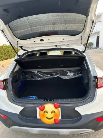 kia-stonic-ex-full-option-2024-big-10
