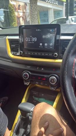 kia-stonic-ex-full-option-2024-big-12