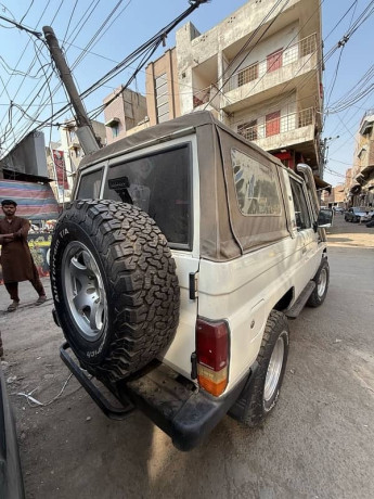 toyota-land-cruiser-1987-big-5