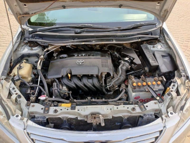 toyota-premio-2008-big-10