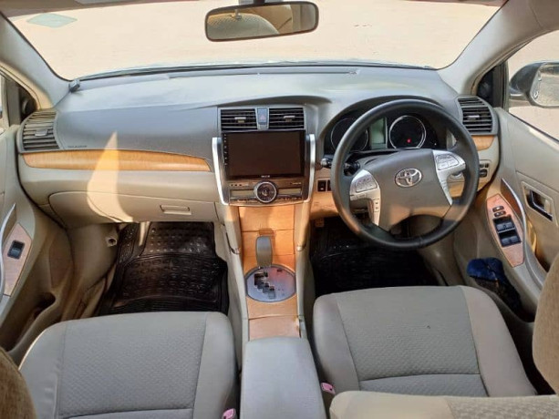 toyota-premio-2008-big-8