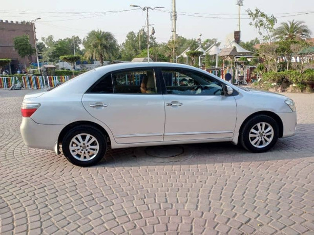 toyota-premio-2008-big-5