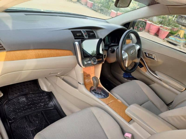 toyota-premio-2008-big-7