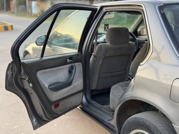 honda-accord-oriel-18-vtec-1993-big-15