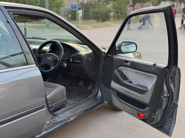 honda-accord-oriel-18-vtec-1993-big-12