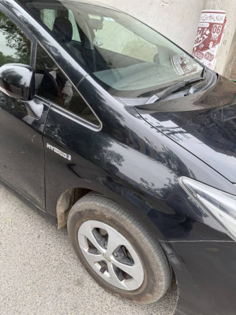 toyota-prius-1418-s-led-package-big-7