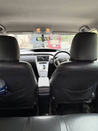 toyota-prius-1418-s-led-package-big-3