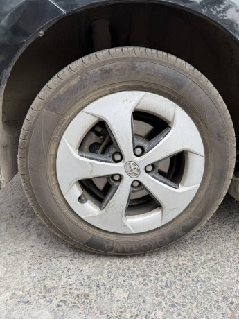 toyota-prius-1418-s-led-package-big-11