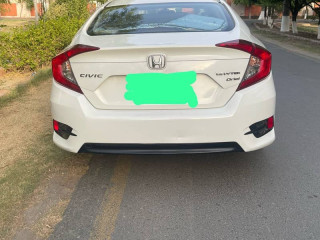 honda-civic-2018-oriel-ug
