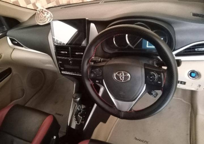 toyota-yaris-2020-ativ-x-15-big-1