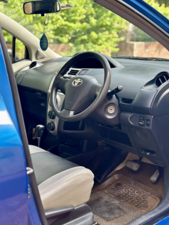 neat-and-clean-car-just-buy-and-drive-20082012-big-3