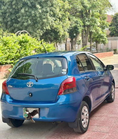 neat-and-clean-car-just-buy-and-drive-20082012-big-1