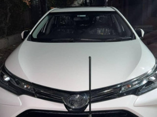 toyota-grande-black-interior