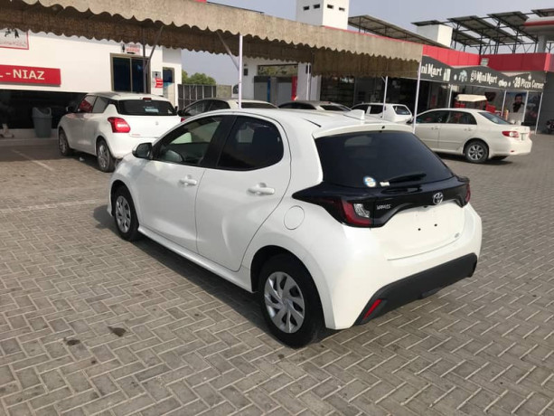 yaris-2125-hatchback-unregistered-pearl-white-4-grade-65k-km-japan-big-6
