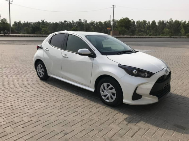 yaris-2125-hatchback-unregistered-pearl-white-4-grade-65k-km-japan-big-1