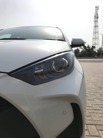yaris-2125-hatchback-unregistered-pearl-white-4-grade-65k-km-japan-big-4