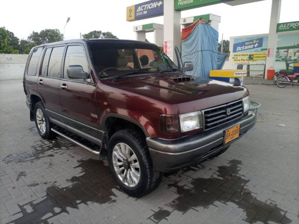 isuzu-trooper-available-for-sale-0333610-4750-big-0