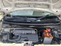 toyota-pixis-space-small-18