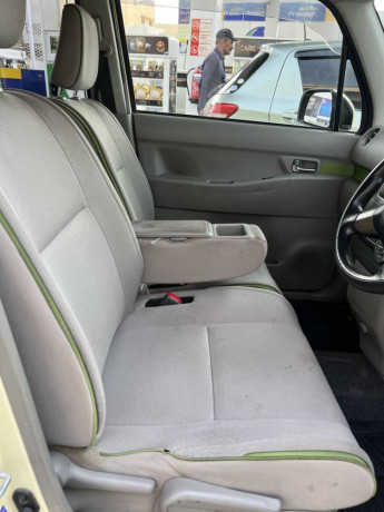 toyota-pixis-space-big-7