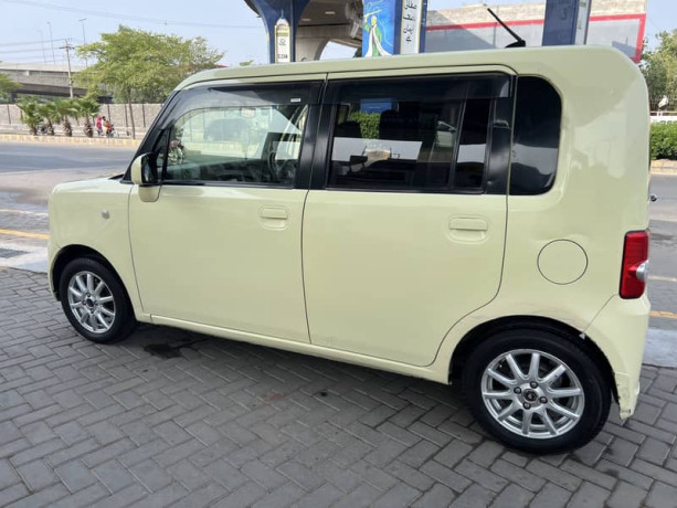 toyota-pixis-space-big-11