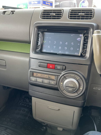 toyota-pixis-space-big-5