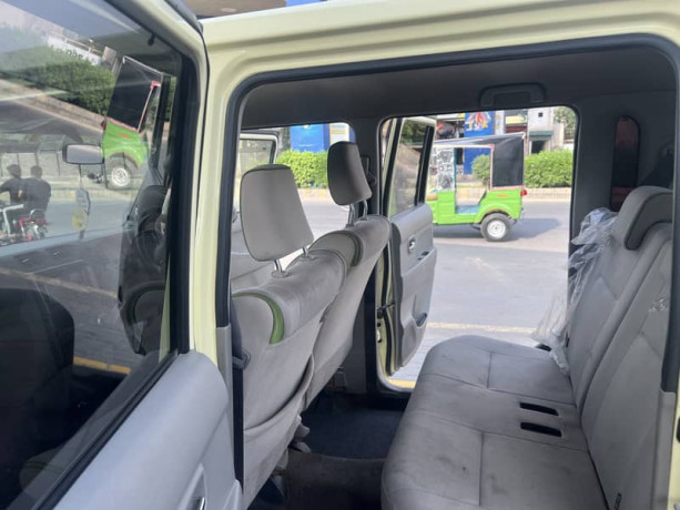 toyota-pixis-space-big-13