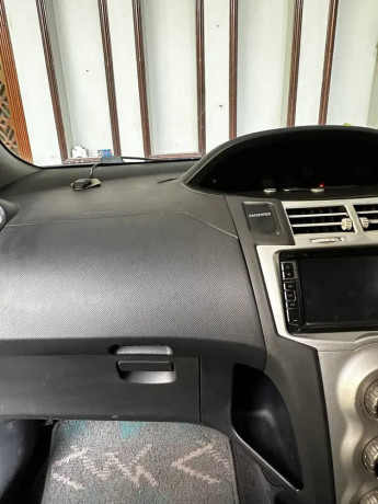 toyota-vitz-2006-model-import-2009-big-11