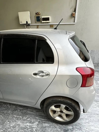 toyota-vitz-2006-model-import-2009-big-5
