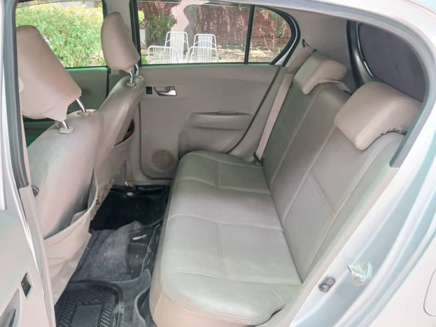 daihatsu-mira-2014-big-8
