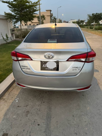 yaris-15-top-of-line-big-2