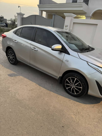 yaris-15-top-of-line-big-0