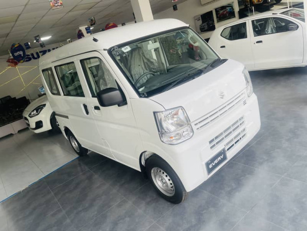 suzuki-everyvxr-showroom-delivery-big-4