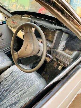 isuzu-mehran-1991-big-4