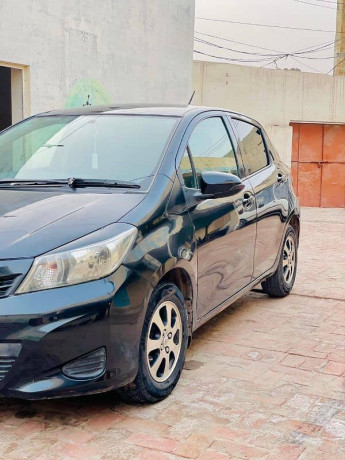 toyota-vitz-10-2011-big-2