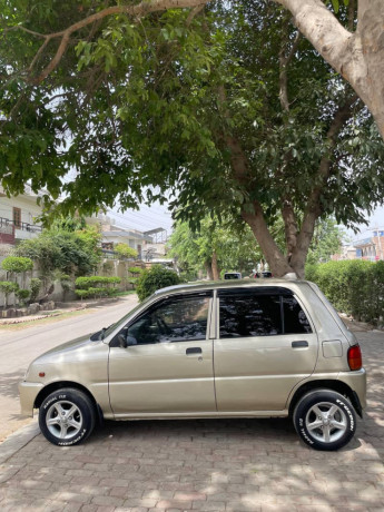 coure-2012-model-all-orignal-percent-garunte-anteek-car-like-zero-big-9