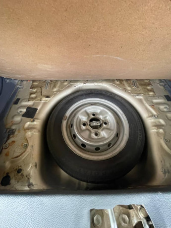 coure-2012-model-all-orignal-percent-garunte-anteek-car-like-zero-big-6