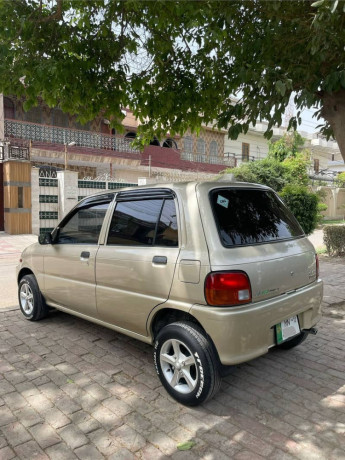 coure-2012-model-all-orignal-percent-garunte-anteek-car-like-zero-big-10