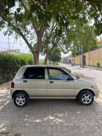 coure-2012-model-all-orignal-percent-garunte-anteek-car-like-zero-big-8