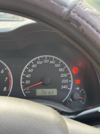 toyota-corolla-gli-2010-manual-big-1