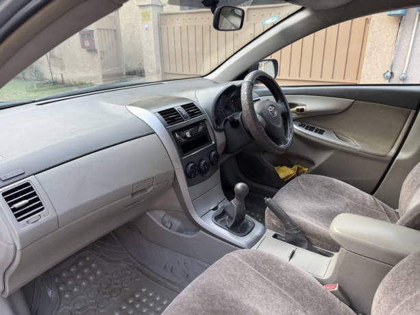 toyota-corolla-gli-2010-manual-big-7
