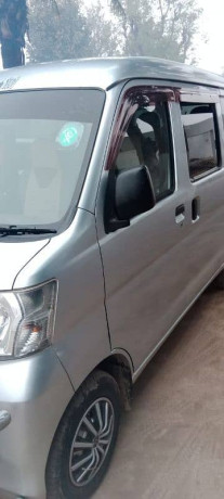 daihatsu-hijet-2011-big-1