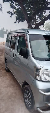 daihatsu-hijet-2011-big-3