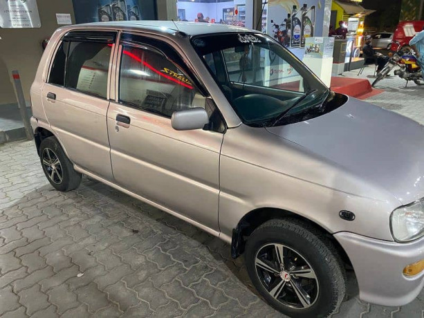 daihatsu-cuore-2004-big-2
