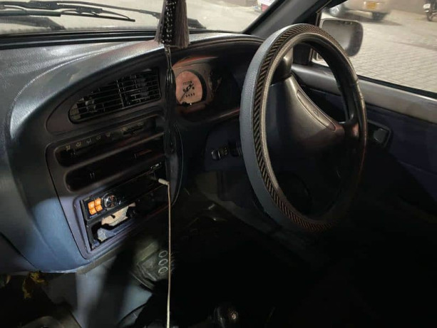 daihatsu-cuore-2004-big-10