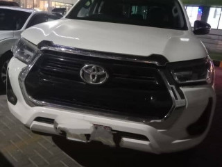 toyota-hilux-revo-2022