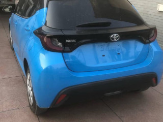 toyota-yaris-2325