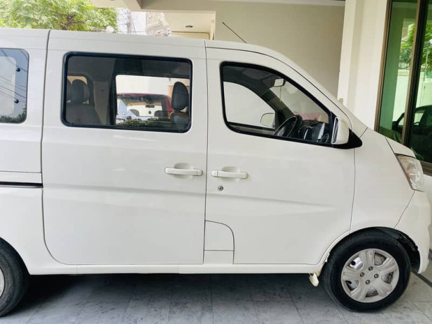 changan-carvan-2020-model-big-2