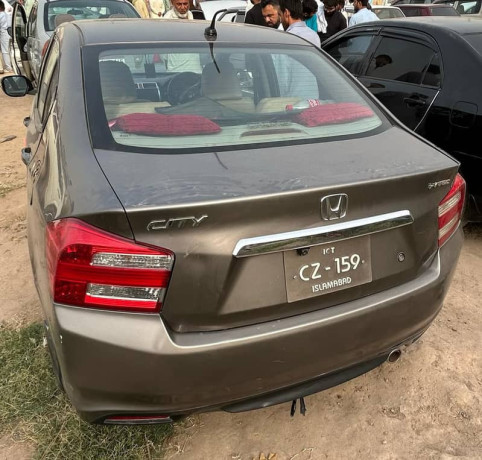 honda-city-2014-model-in-doctor-use-big-1