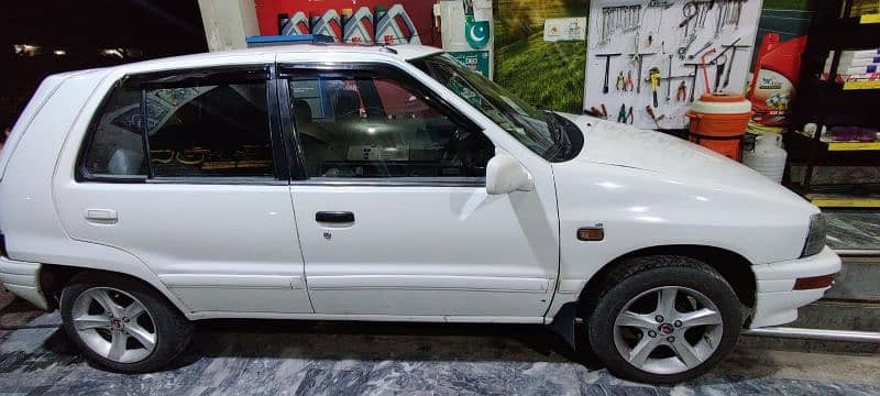 daihatsu-charade-1988-big-1